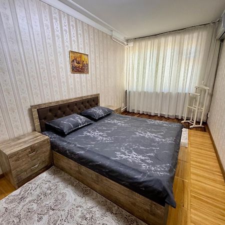 Classic C1 Apartment In The Center With 4 Rooms Tashkent Exterior photo