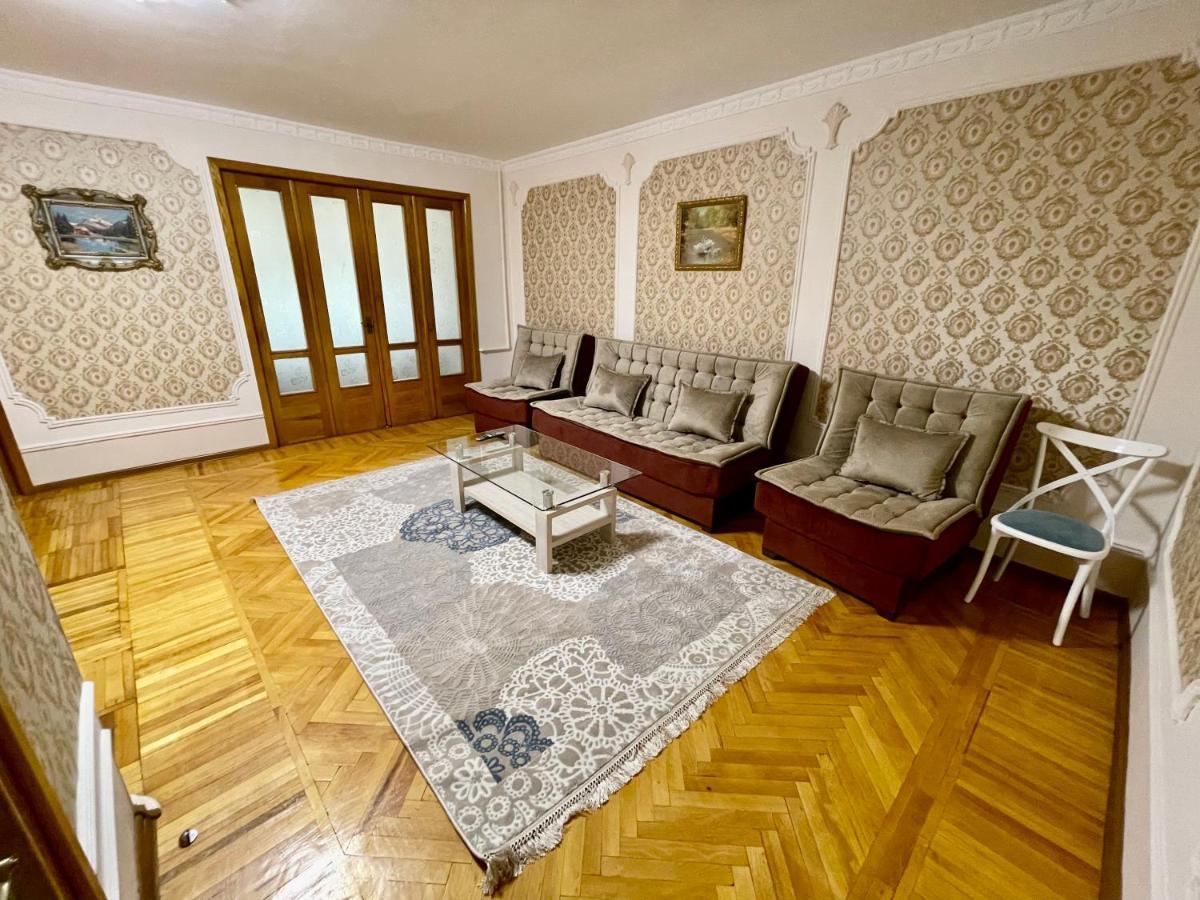 Classic C1 Apartment In The Center With 4 Rooms Tashkent Exterior photo