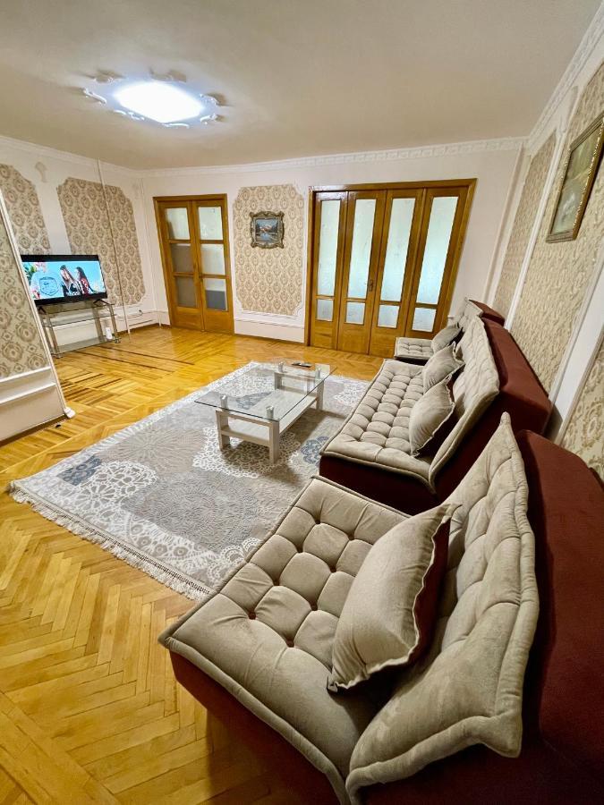 Classic C1 Apartment In The Center With 4 Rooms Tashkent Exterior photo