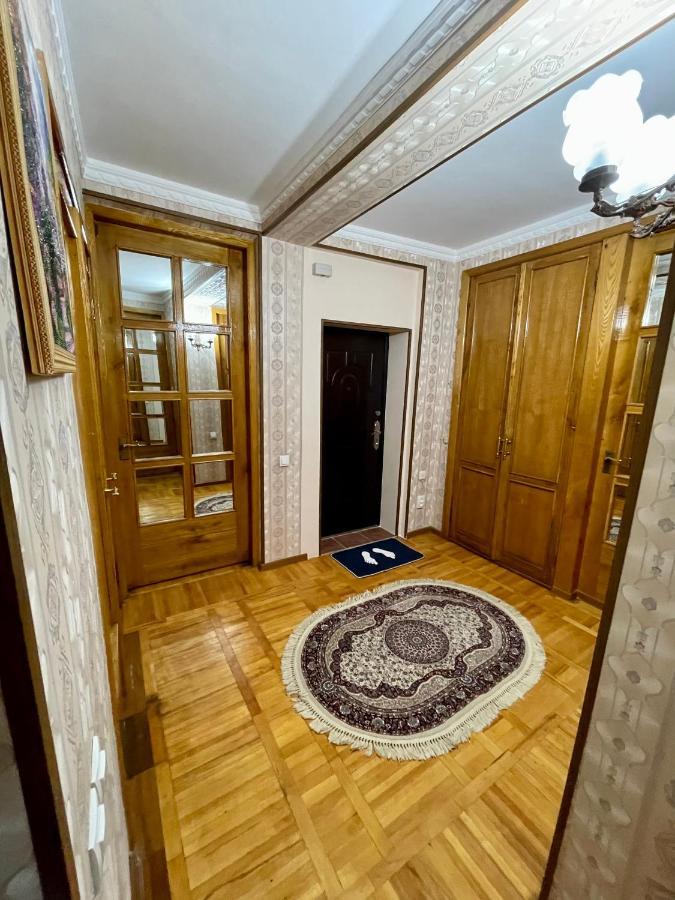 Classic C1 Apartment In The Center With 4 Rooms Tashkent Exterior photo