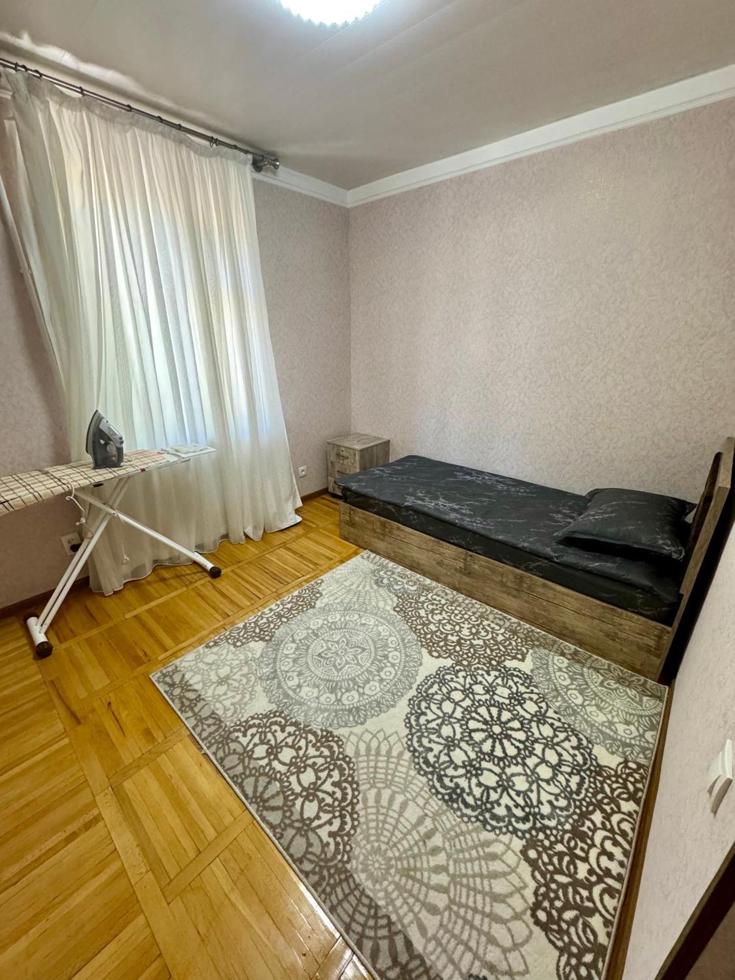 Classic C1 Apartment In The Center With 4 Rooms Tashkent Exterior photo